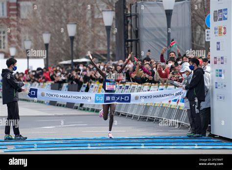  A Maratona de Tóquio 2023: Um Dia Memorável Para a História do Atletismo Japonês e Para a Carreira de Paruru