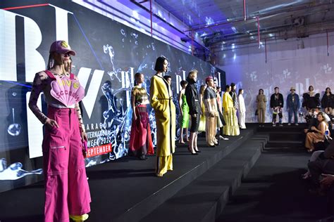 Bangkok Fashion Week 2018: Um Evento que Redefiniu a Moda Tailandesa e Celebrando a Ascensão da estilista Zarifa Hasan